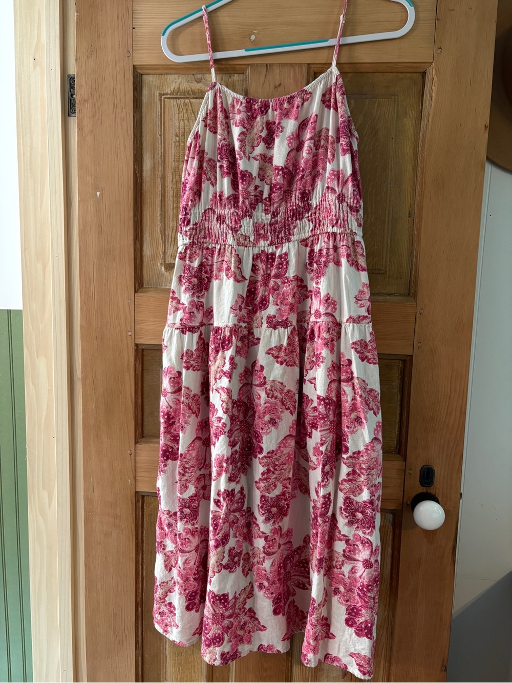 Old Navy Pink Cream Floral linen blend  tiered dress